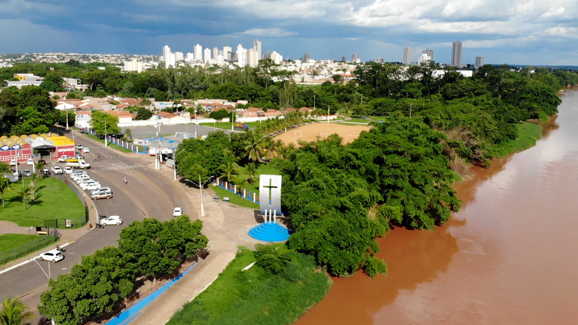 Sábado será o último dia para as famílias contempladas com o programa 'Ser Família' retirarem o cartão